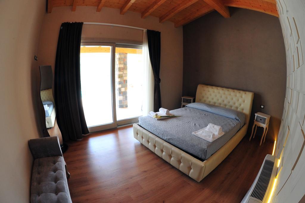 Agriturismo Le Fontane Sale Marasino Phòng bức ảnh